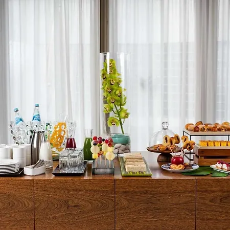 מלון Nh Dona Ines קוימברה