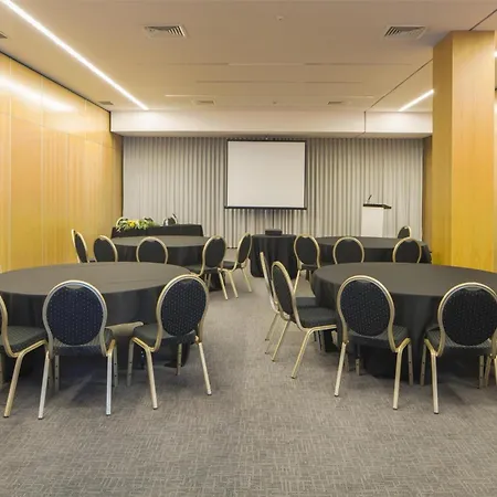 מלון Nh Dona Ines