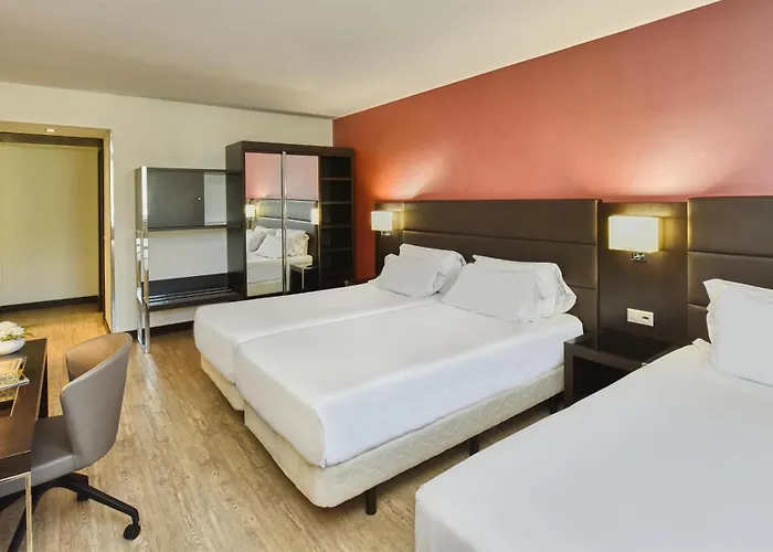 מלון Nh Dona Ines