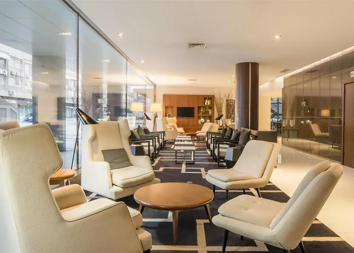 מלון Nh Dona Ines 4*