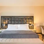 Hotell Nh Dona Ines