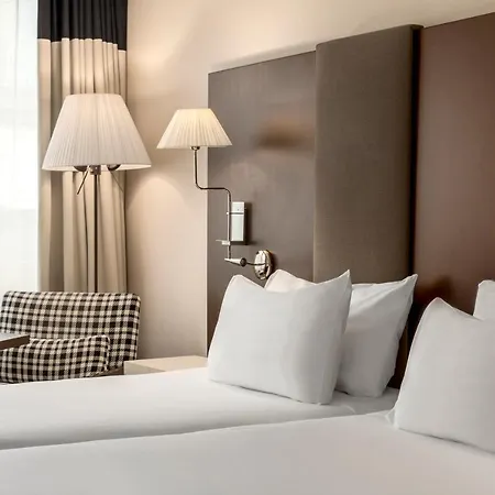 Nh Dona Ines Hotel 4*