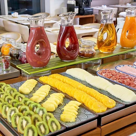 Nh Dona Ines Hotell