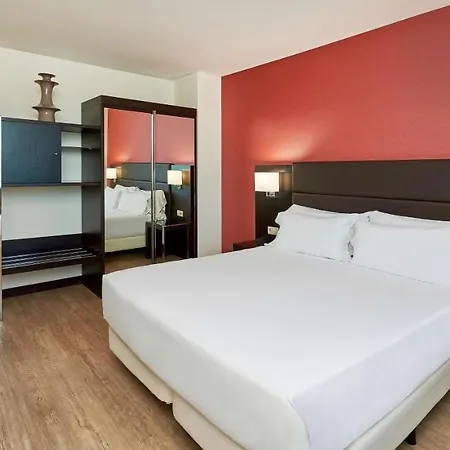 Nh Dona Ines Hotel 4*