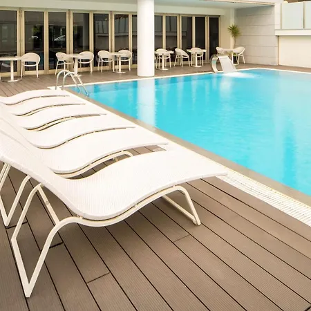 Nh Dona Ines Hotel 4*