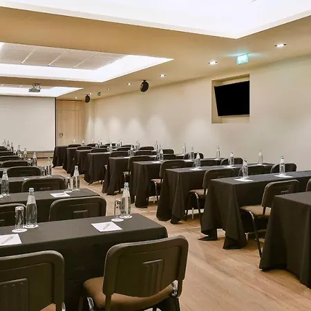 Hotel Nh Dona Ines 4*