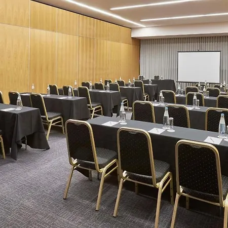 Hotel Nh Dona Ines 4*