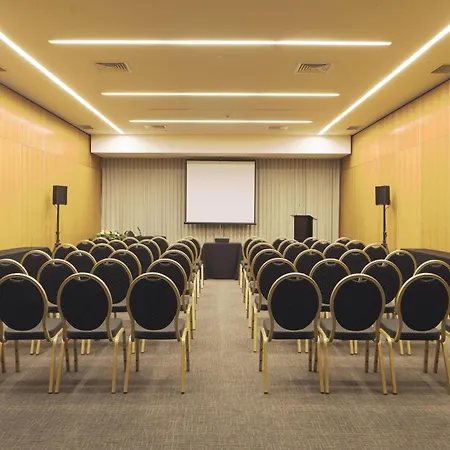 Nh Dona Ines Hotel 4*