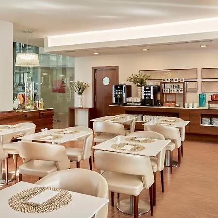 Hotel Nh Dona Ines 4*