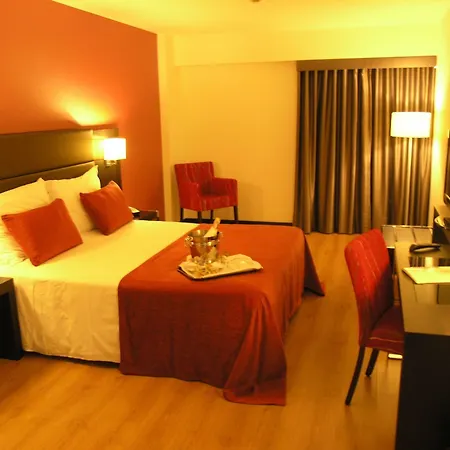 Nh Dona Ines Hotel 4*