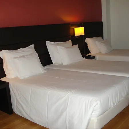Nh Dona Ines Hotel 4*