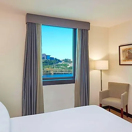 Nh Dona Ines Hotel