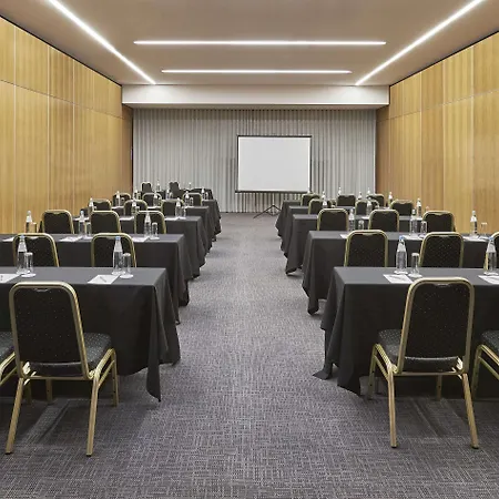 Hotel Nh Dona Ines 4*