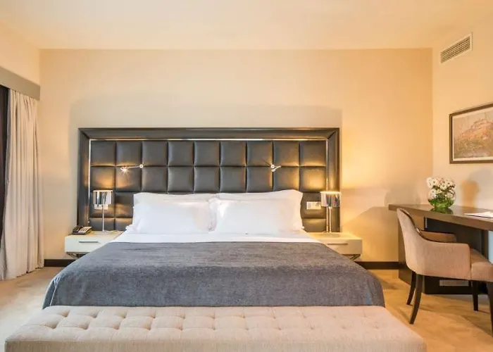 Hotel Nh Dona Ines