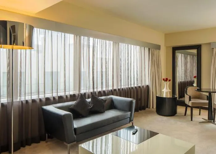 Nh Dona Ines ホテル