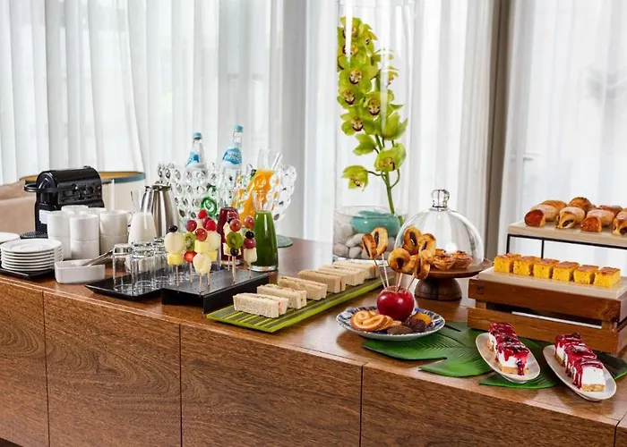 Nh Dona Ines Hotel 4*