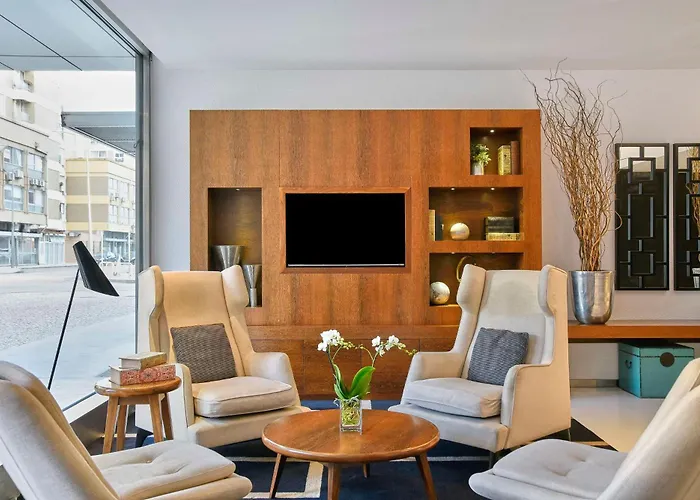 ホテル Nh Dona Ines