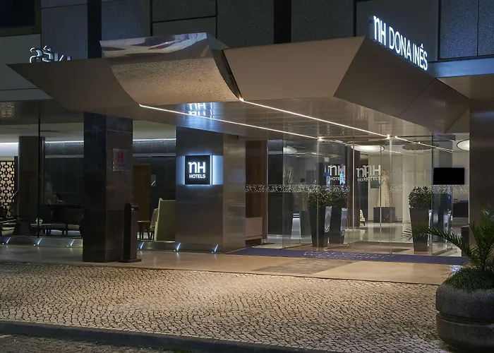 ホテル Nh Dona Ines 4*