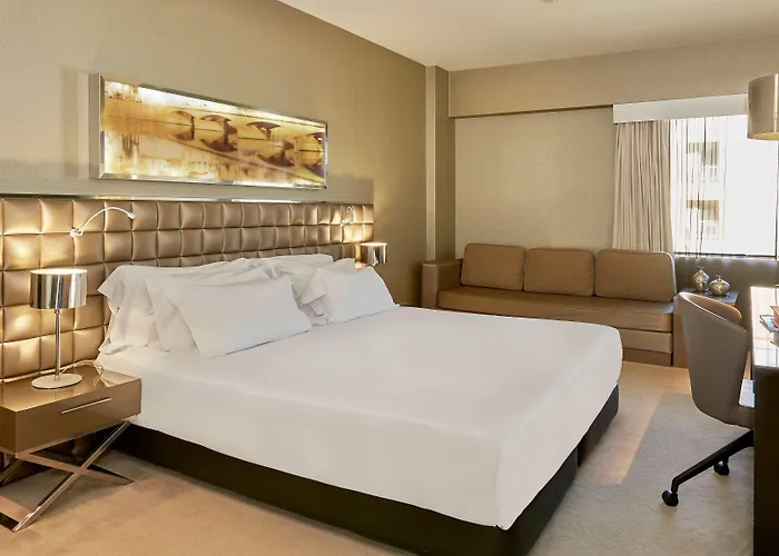 Nh Dona Ines ホテル